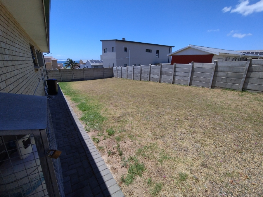 3 Bedroom Property for Sale in Wavecrest Eastern Cape